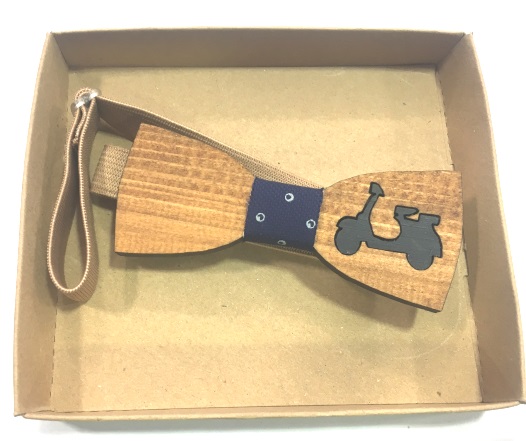 Wooden bow tie in the colour of wood with dark blue Vespa.Perfect for gift.